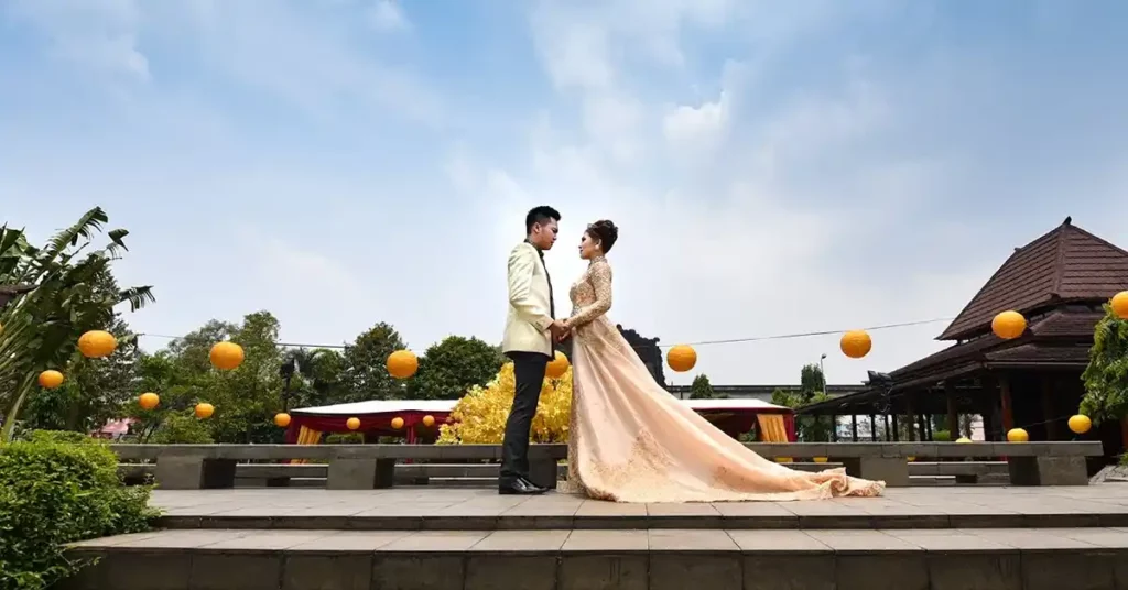 foto prewedding di tmii jakarta