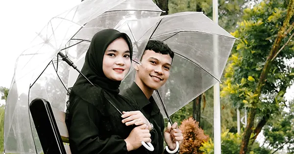 prewedding pakai payung