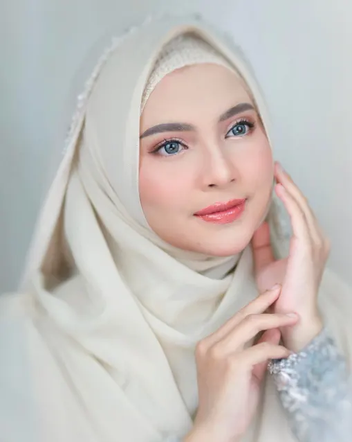 Ide Make Up Lamaran Hijab Simple