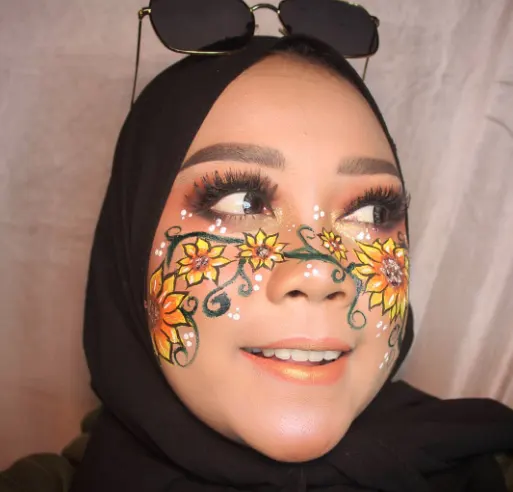 Makeup Karakter Bunga Matahari