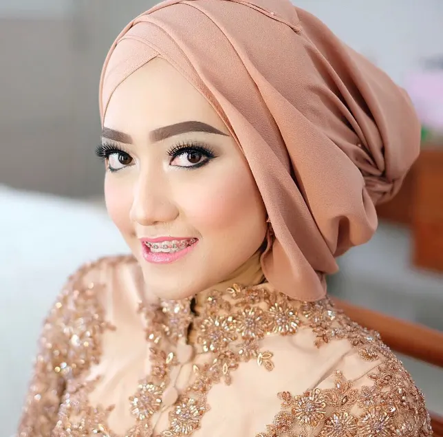 Makeup Lamaran Hijab Elegan