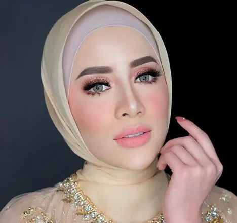 Makeup Lamaran Hijab Flawless