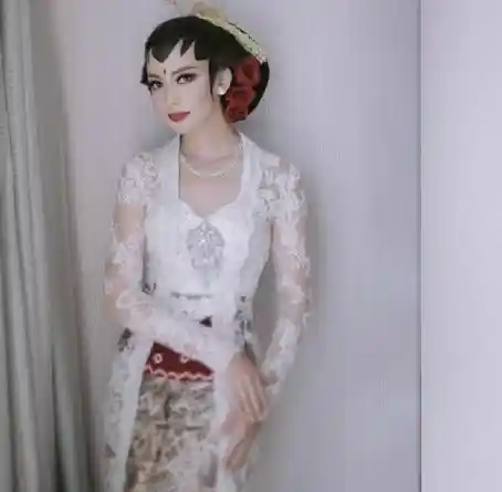 Kebaya Putih pengantin Jawa Solo putri pendek