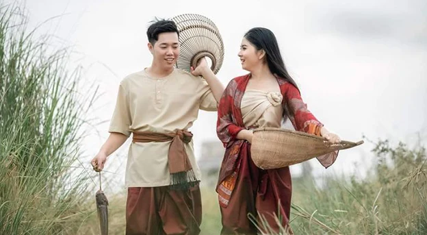 Prewed di sawah mancing ikan