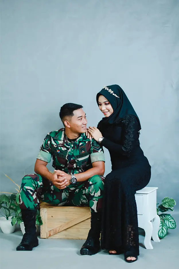 Prewedding indoor Baju TNI darat