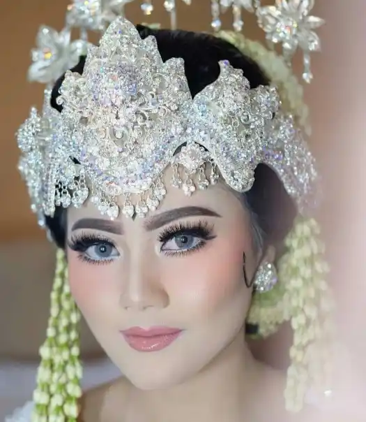 Riasan Pengantin Adat Sunda Bold