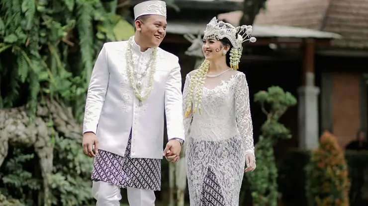 baju nikah kebaya