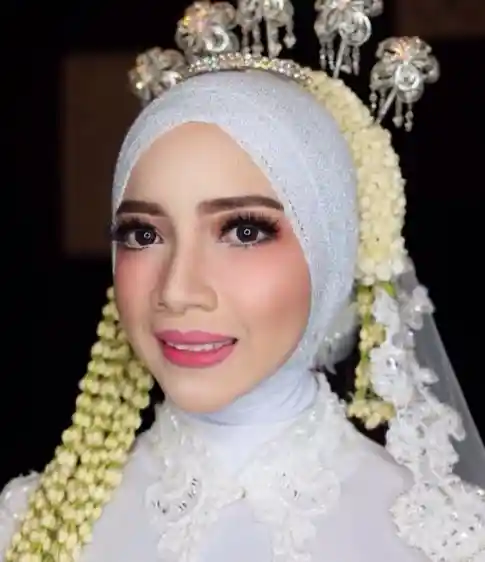 busana pengantin hijab Melati Tibo Dodo 1