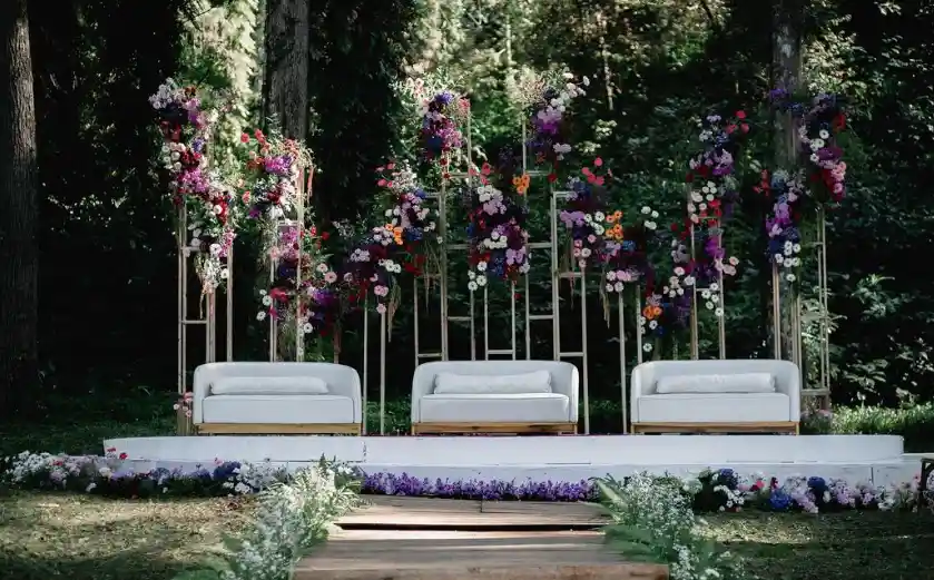 dekorasi pernikahan simple tapi modern outdoor
