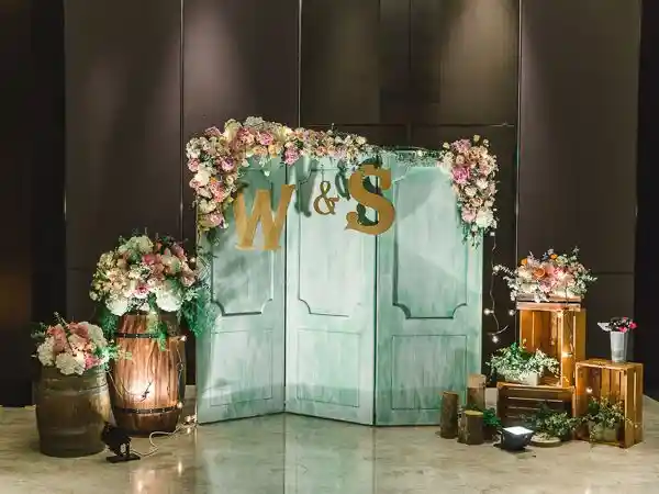 dekorasi photo booth keren pernikahan