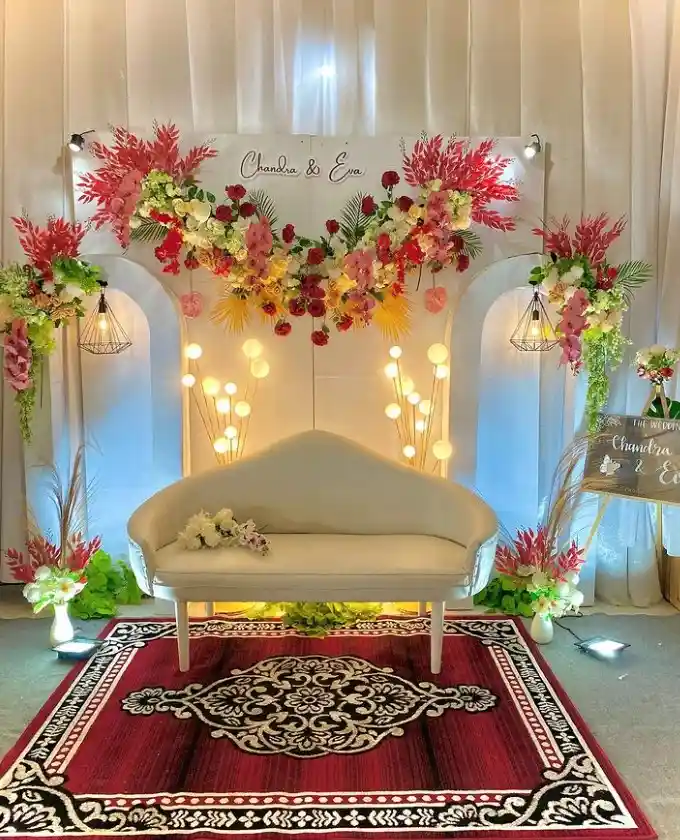 dekorasi tunangan unik ala pernikahan