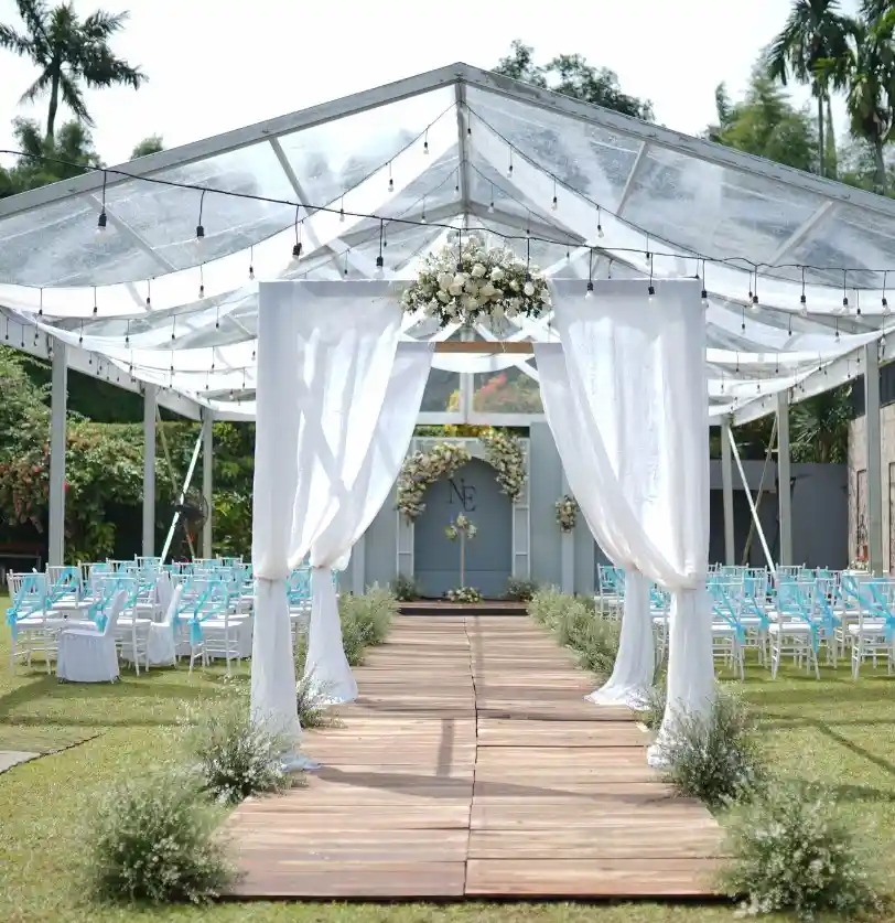 dekorasi wedding vintage outdoor di cafe