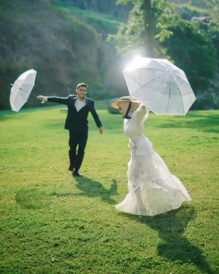 foto prewedding outdoor lucu