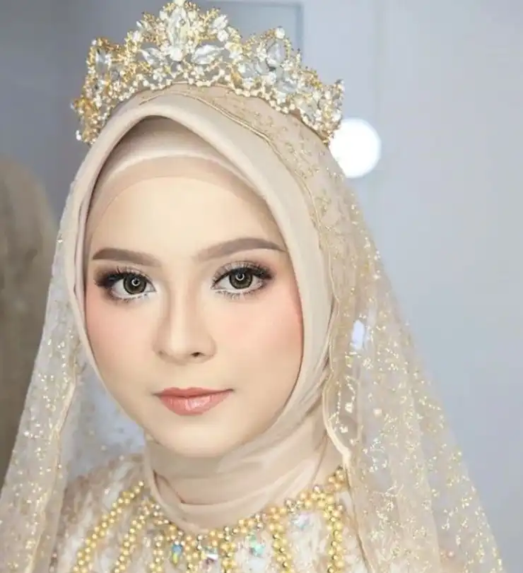 hijab Mahkota Ratu
