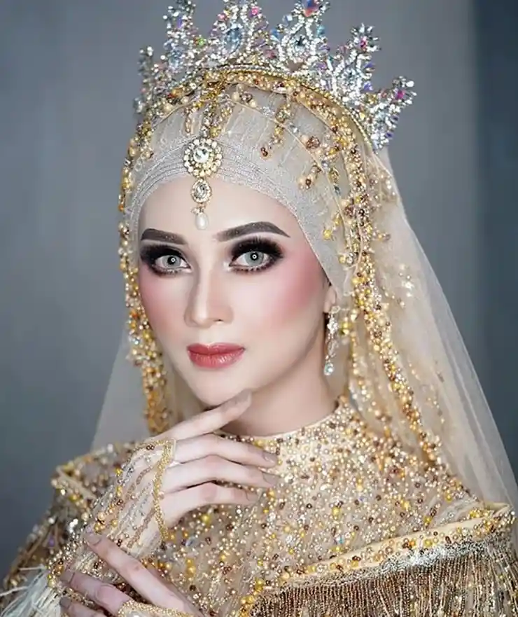 hijab Mahkota bold