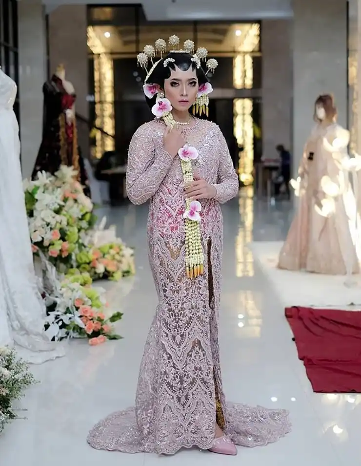 kebaya pink pengantin solo putri