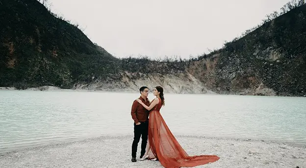prewedding Kawah Putih Bandung paling romantis